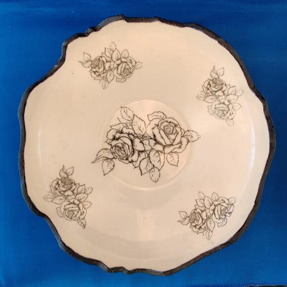 *UNIQUE* Bowl -Lava Volcanic Crater Glaze – Black/Ivory White - Rose Design - Picture 4 of 10